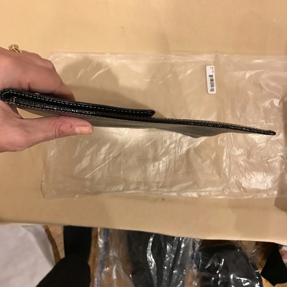 Vintage 1990’s Tusk black patent leather extra flat clutch. NWOT. Pristine. - Picture 6 of 6